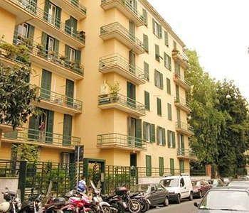 Hotel Lucky House à Rome Extérieur photo