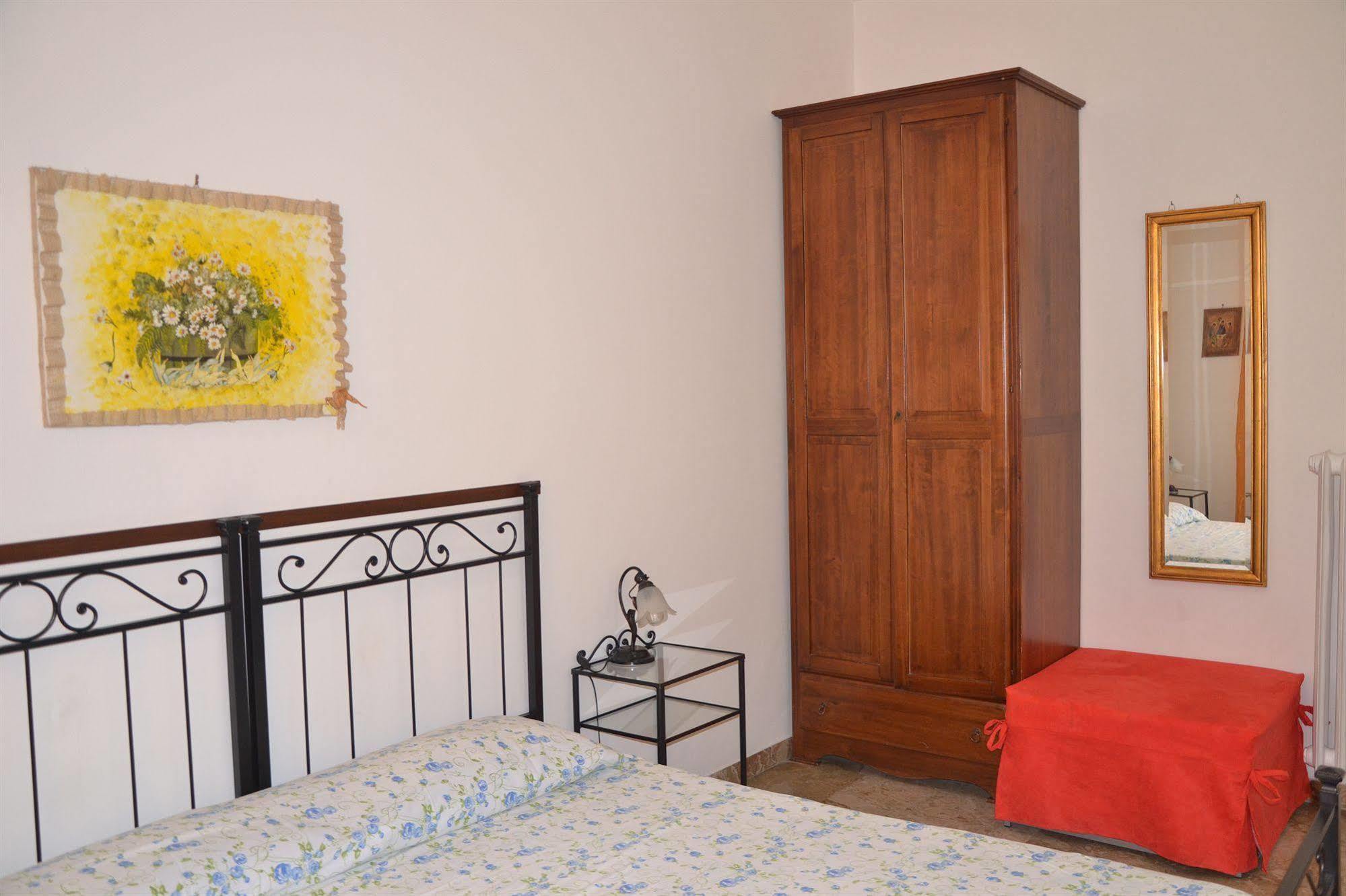 Hotel Lucky House à Rome Extérieur photo