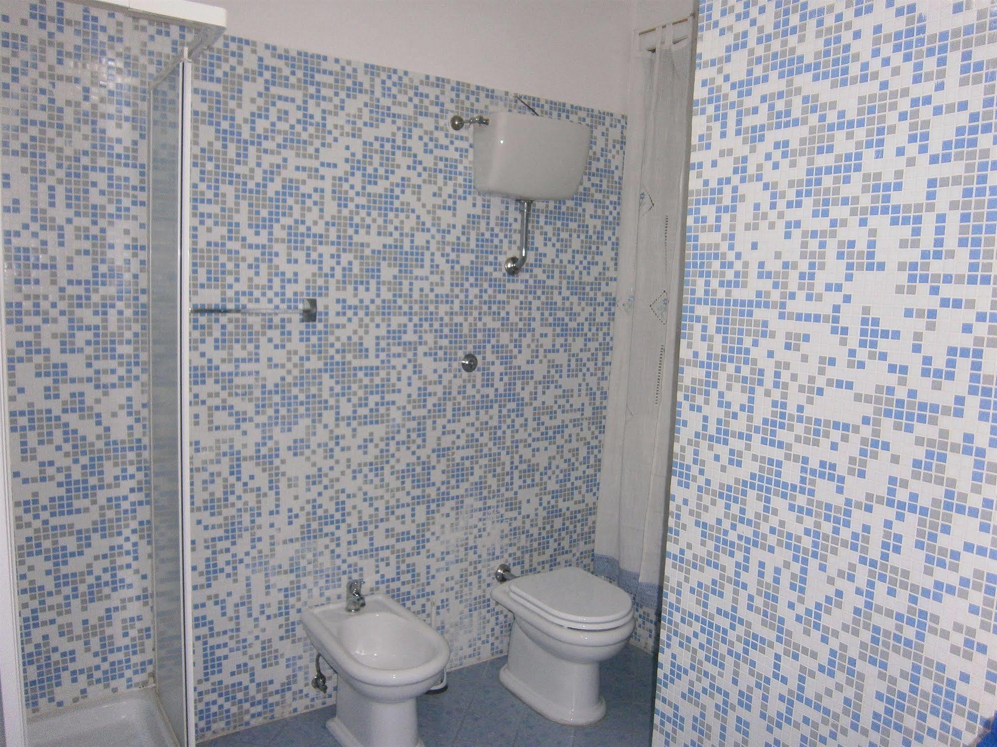 Hotel Lucky House à Rome Extérieur photo