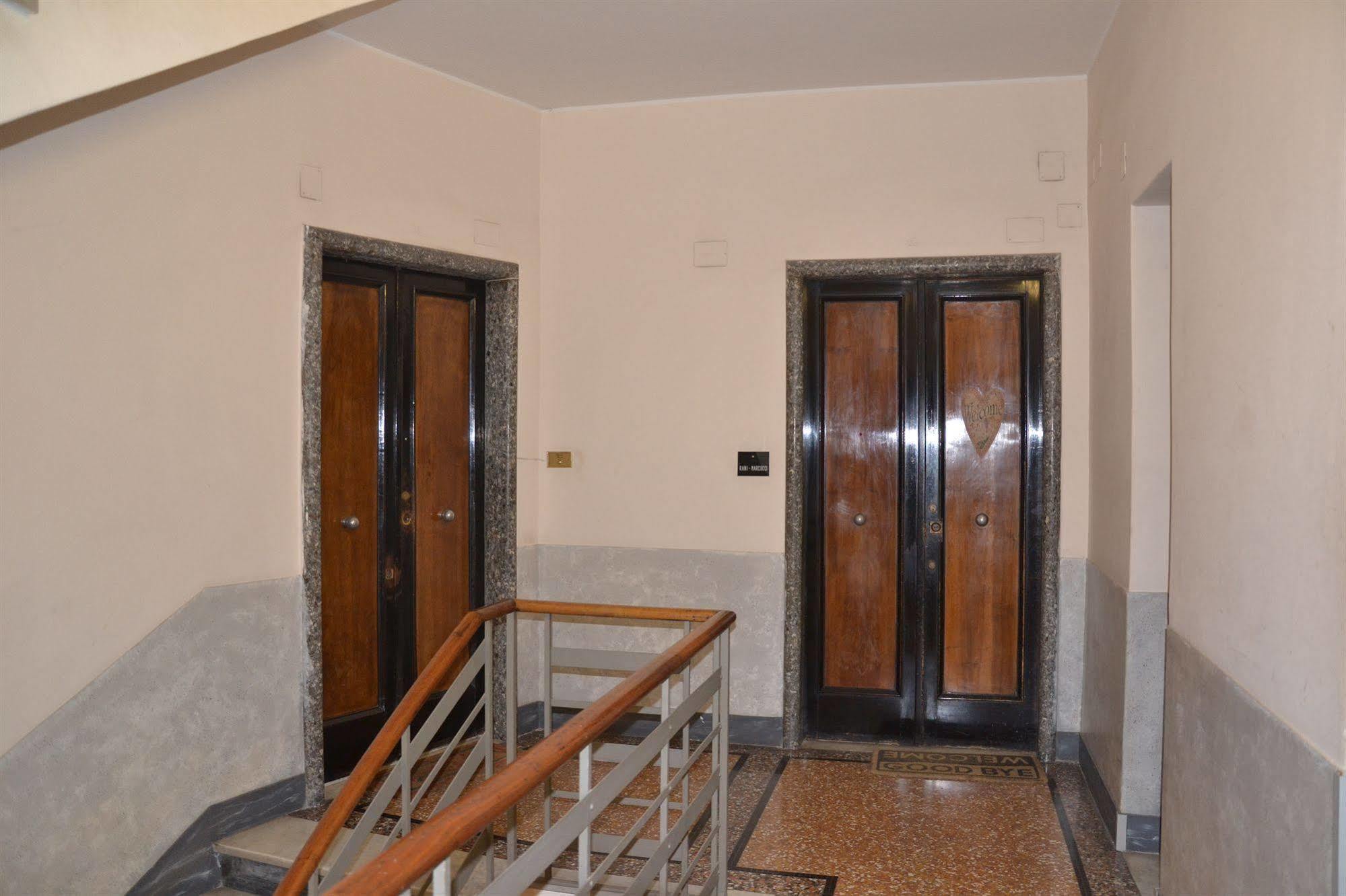 Hotel Lucky House à Rome Extérieur photo