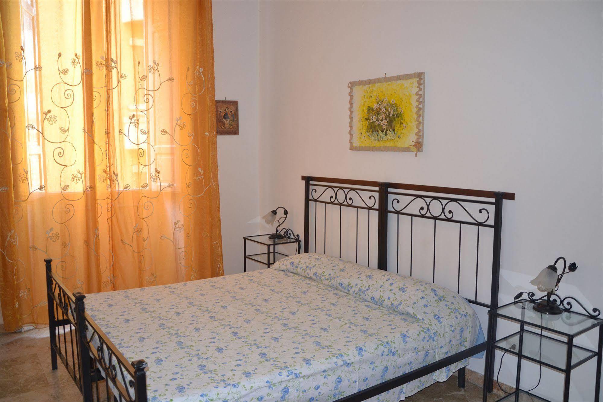 Hotel Lucky House à Rome Extérieur photo