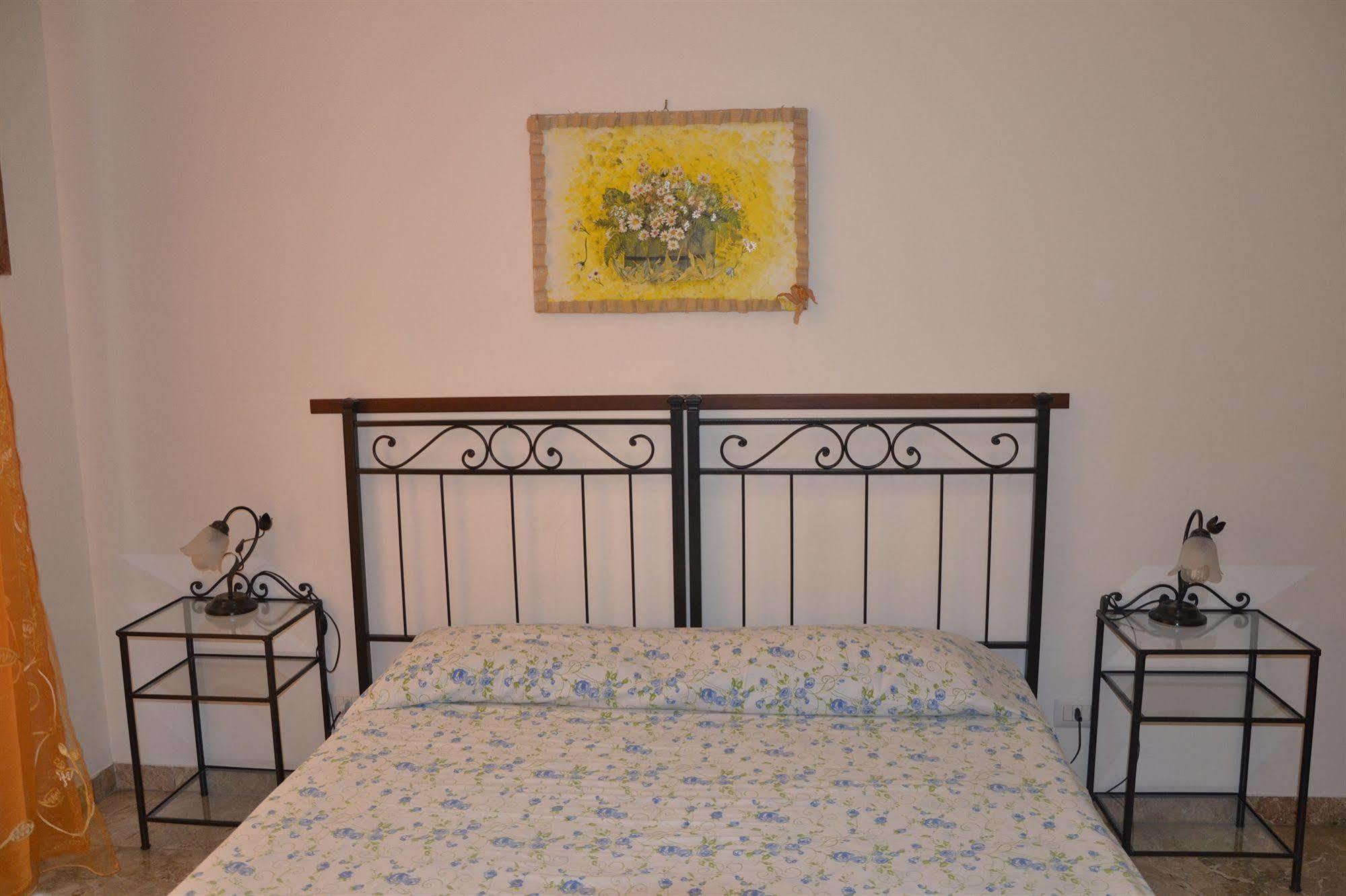 Hotel Lucky House à Rome Extérieur photo